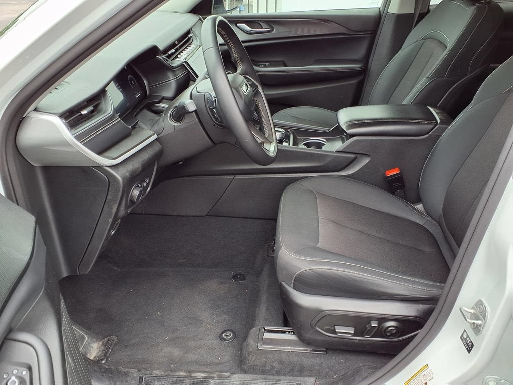 2024 Jeep Grand Cherokee Laredo