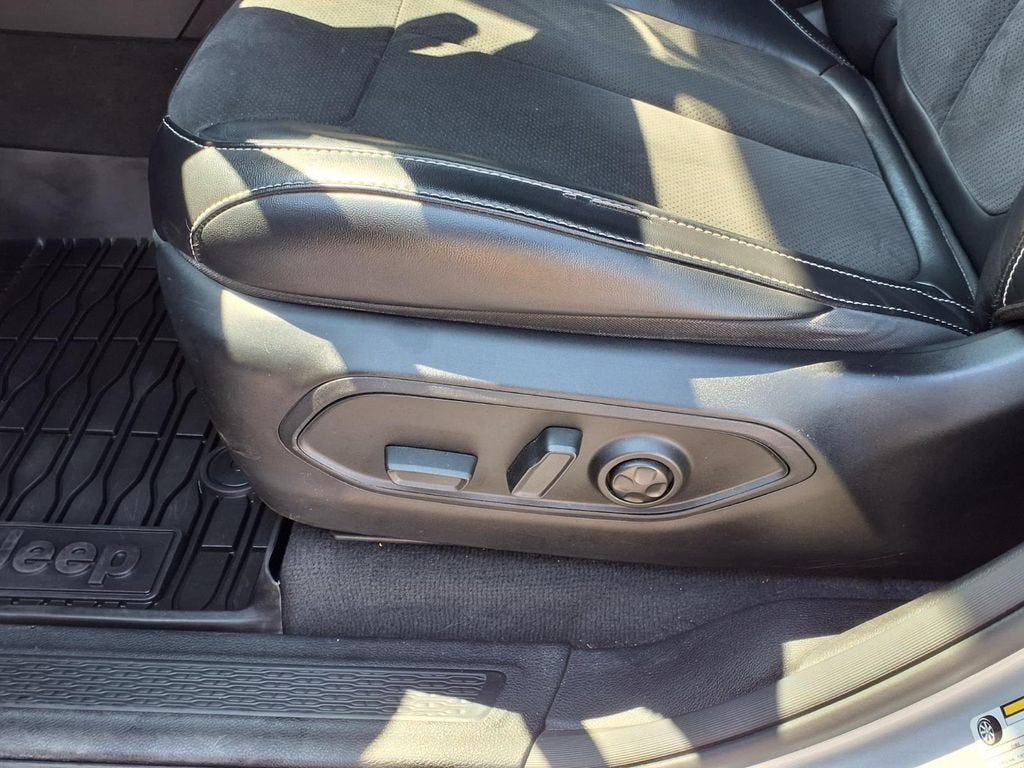 2022 Jeep Grand Cherokee Altitude