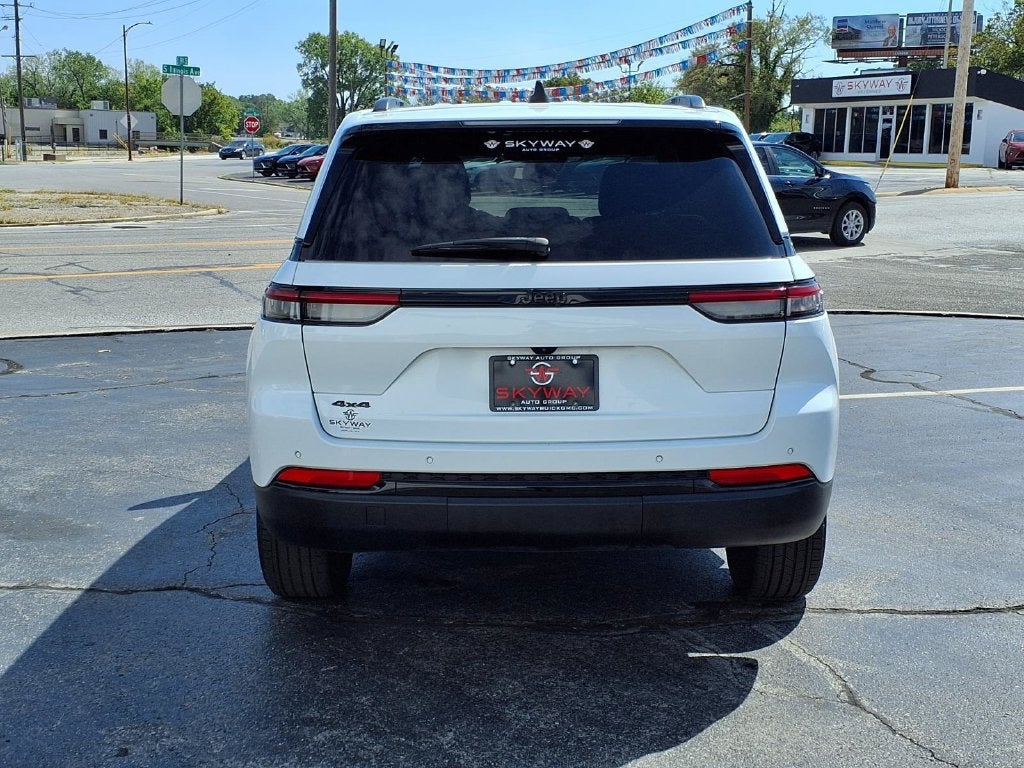 2024 Jeep Grand Cherokee Altitude 4x4