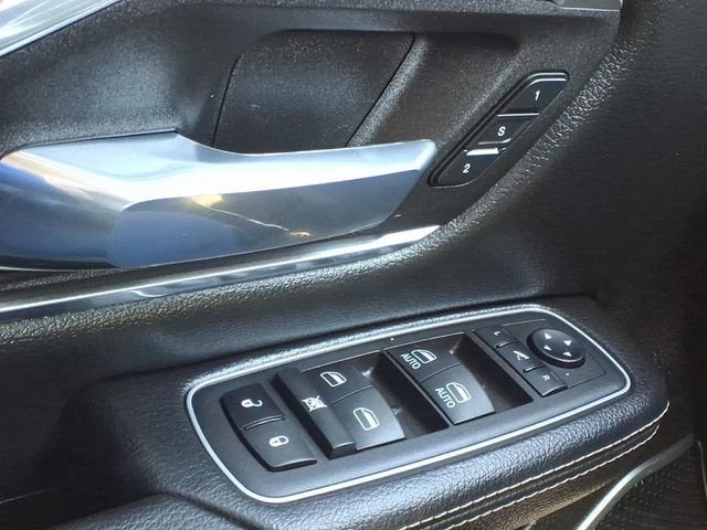 2022 RAM 1500 Laramie Crew Cab 4x4 5'7" Box