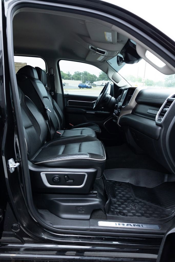 2022 RAM 1500 Laramie Crew Cab 4x4 5'7" Box