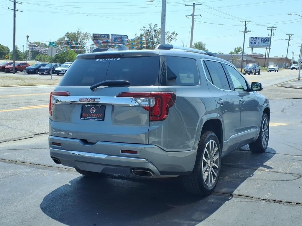 2023 GMC Acadia Denali