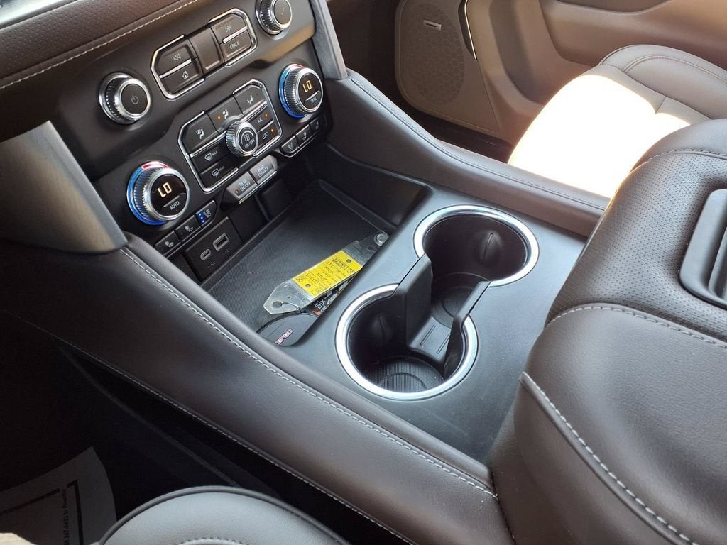 2024 GMC Yukon XL SLT