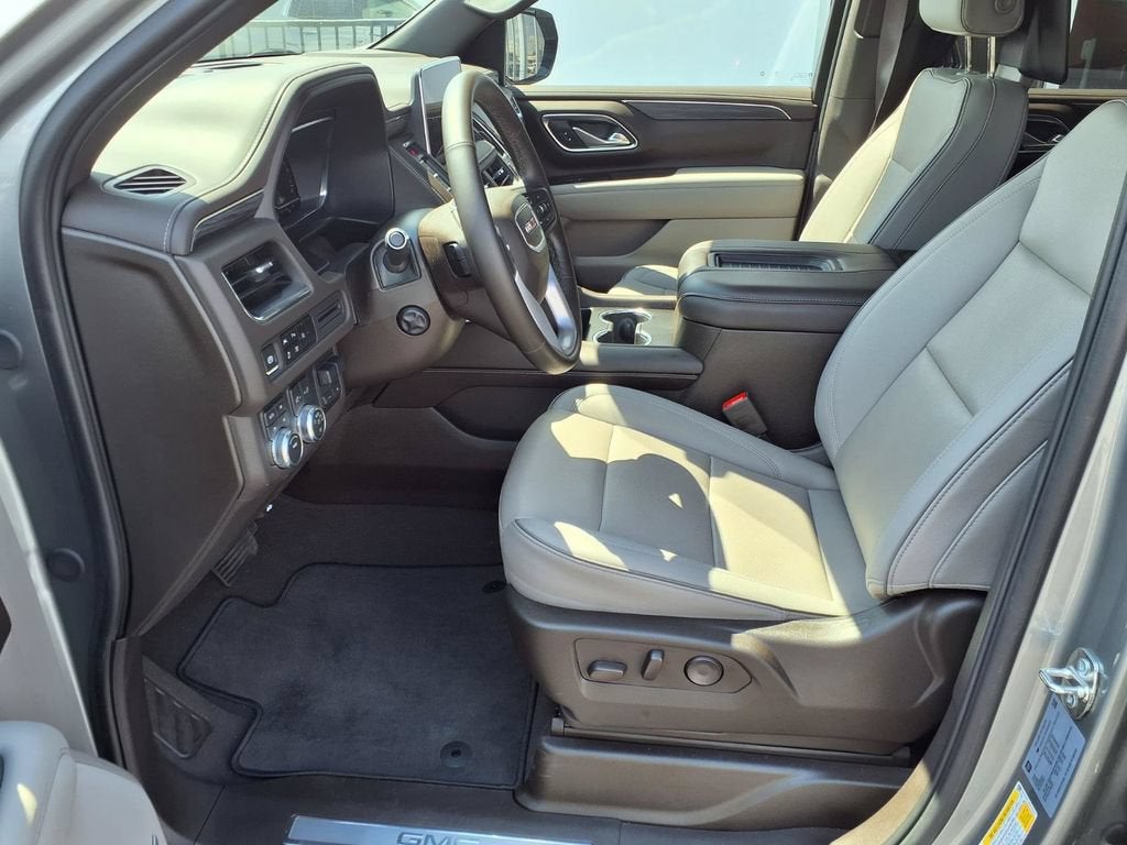 2024 GMC Yukon XL SLT