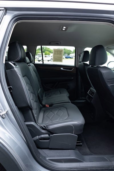 2025 Volkswagen Atlas 2.0T SE w/Technology