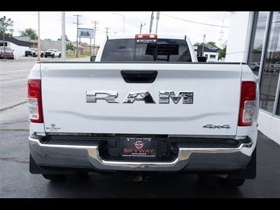 2024 RAM 3500 Tradesman Crew Cab 4x4 8' Box