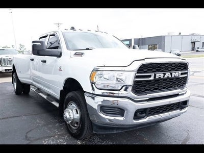 2024 RAM 3500 Tradesman Crew Cab 4x4 8' Box