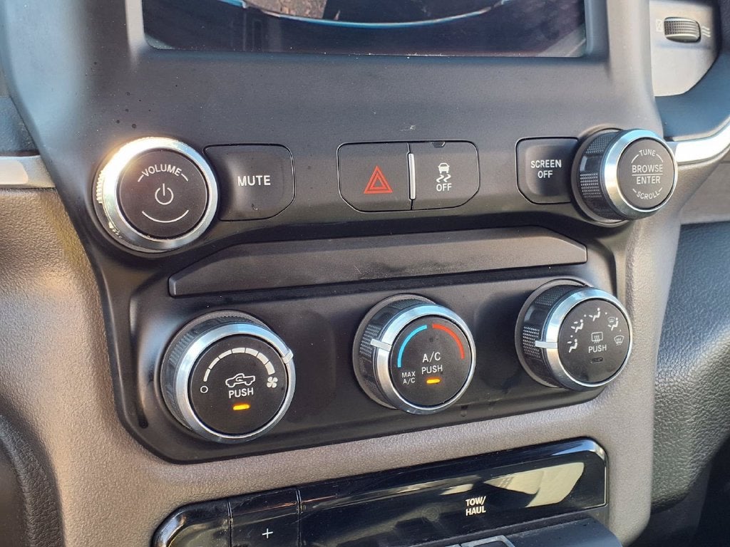 2022 RAM 2500 Big Horn Crew Cab 4x4 6'4" Box