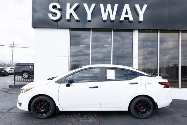 2024 Nissan Versa 1.6 S