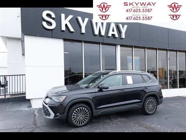 2025 Volkswagen Taos SE
