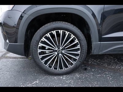2025 Volkswagen Taos SE
