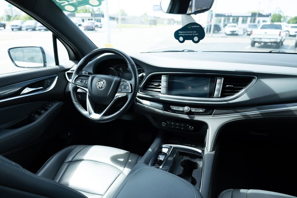 2022 Buick Enclave Essence