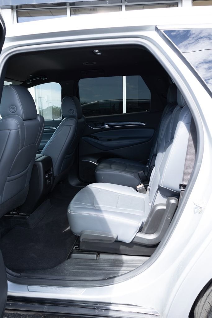 2022 Buick Enclave Essence