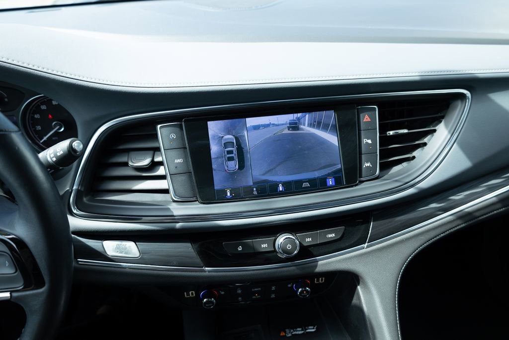 2022 Buick Enclave Essence