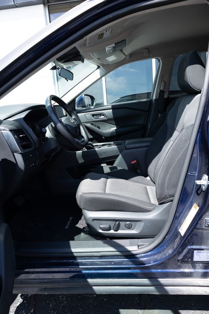 2025 Nissan Rogue SV FWD