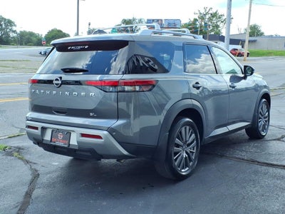 2024 Nissan Pathfinder SL FWD