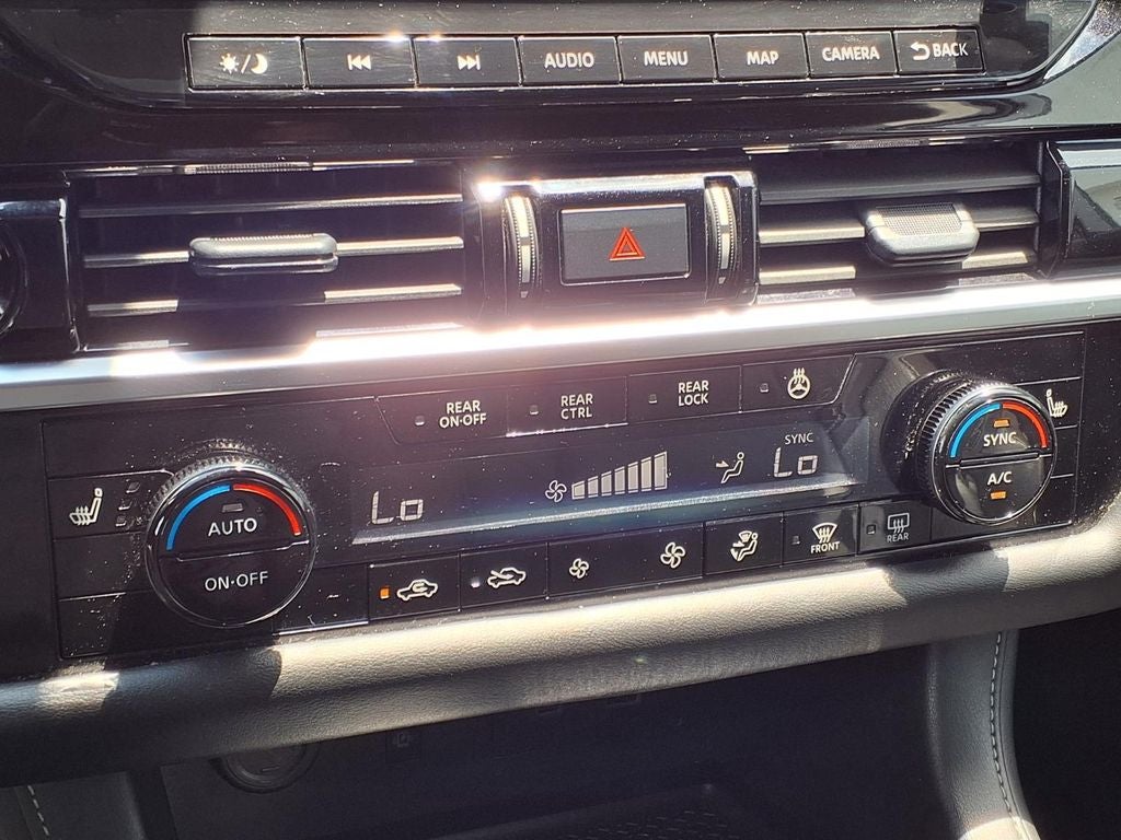 2024 Nissan Pathfinder SL FWD