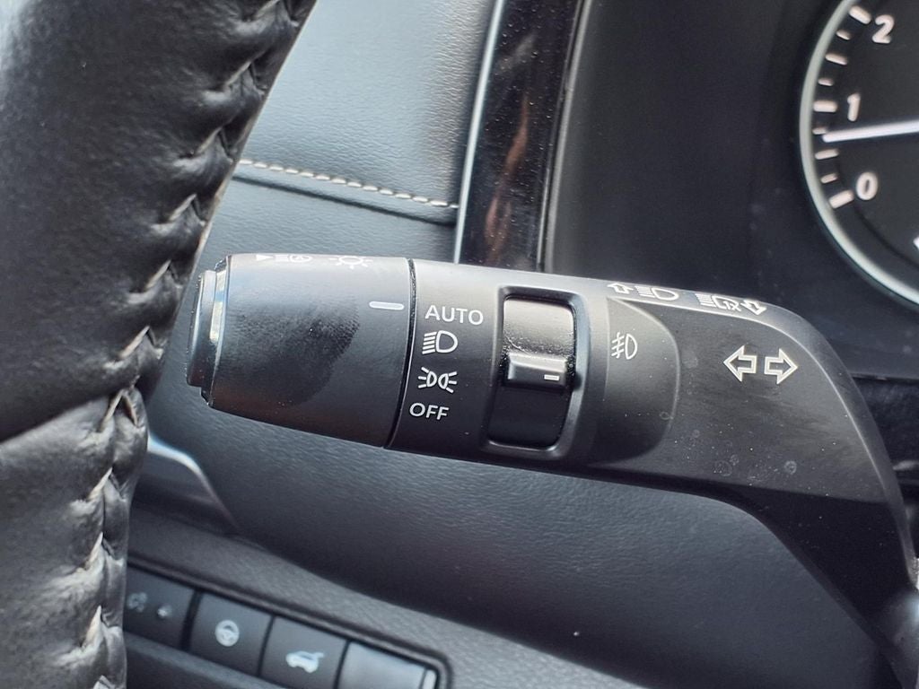 2024 Nissan Pathfinder SL FWD