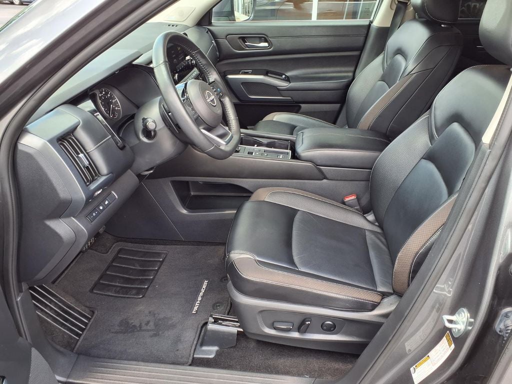 2024 Nissan Pathfinder SL FWD