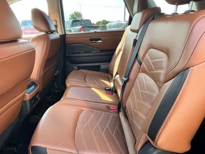 2023 Nissan Pathfinder Platinum 4WD