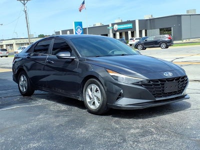 2022 Hyundai Elantra SE
