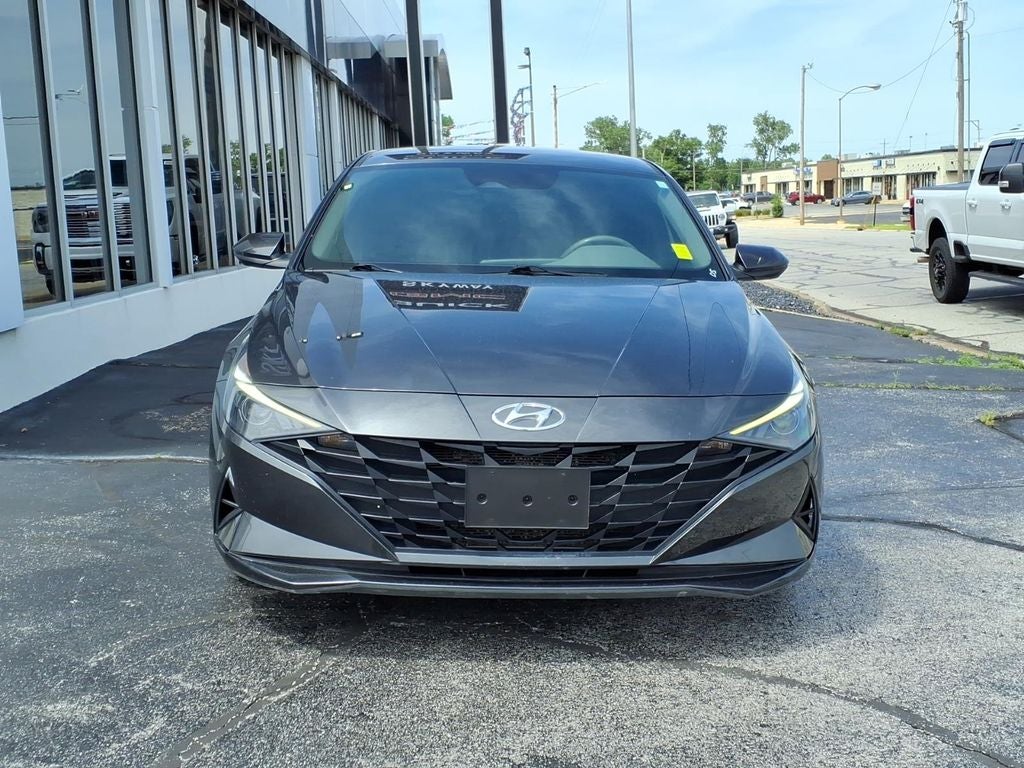 2022 Hyundai Elantra SE