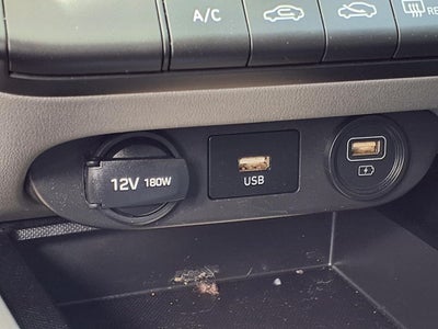 2022 Hyundai Elantra SE