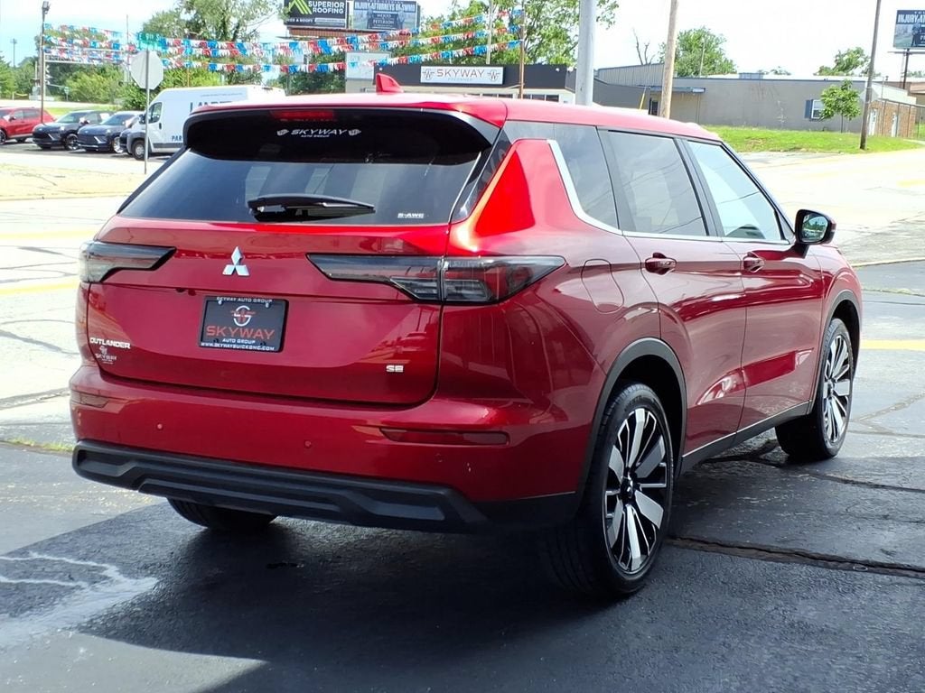 2025 Mitsubishi Outlander SE