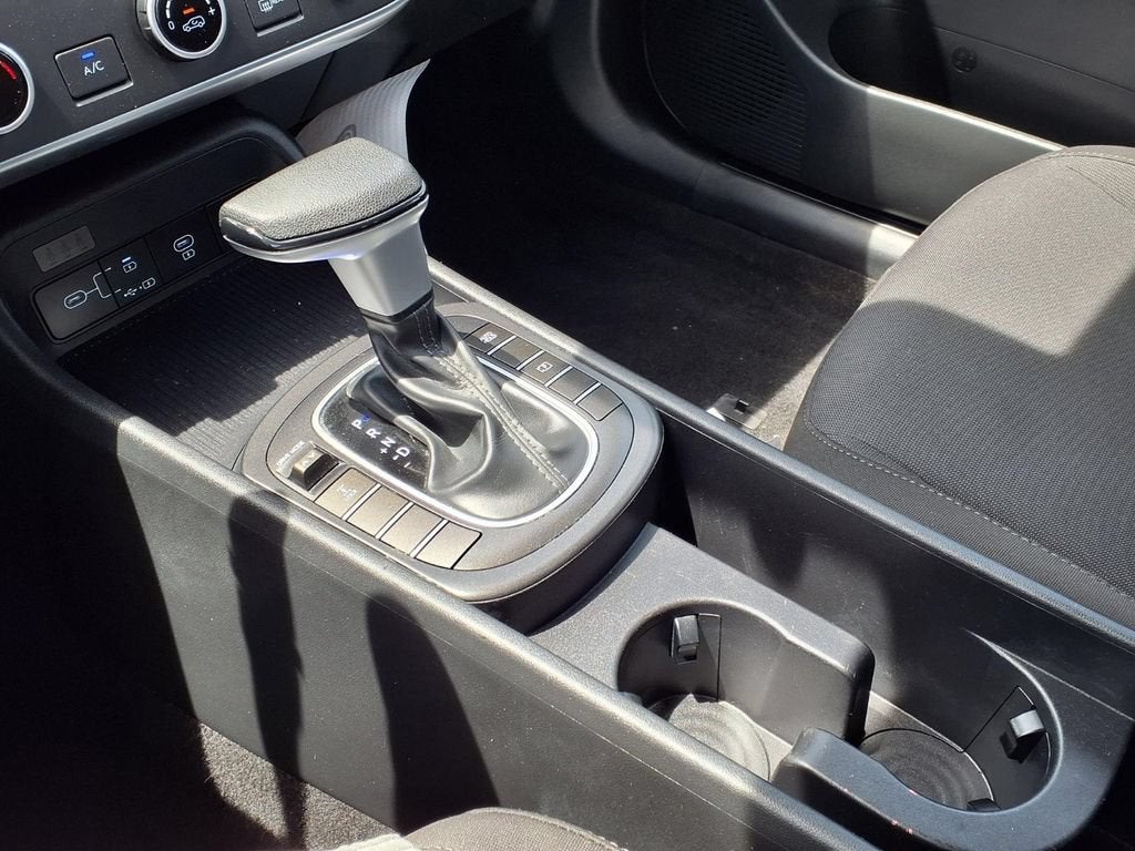 2024 Hyundai Kona SE