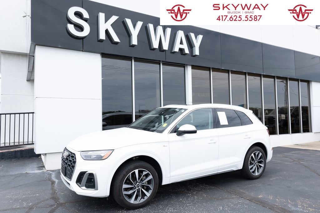 2023 Audi Q5 45 Premium Plus's photo