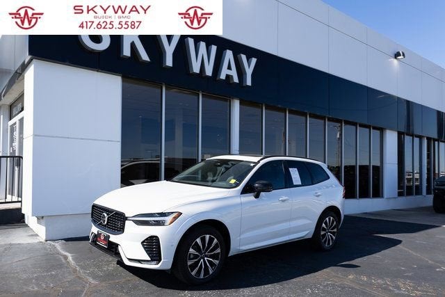 2023 Volvo XC60 Plus Dark Theme