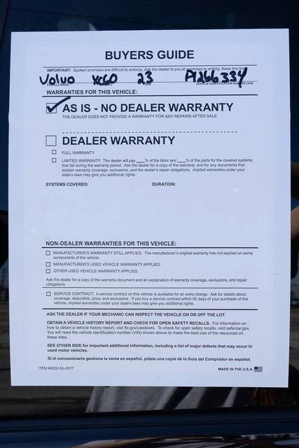 2023 Volvo XC60 Plus Dark Theme