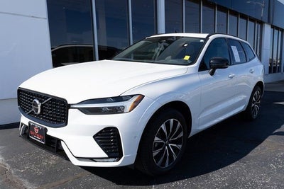 2023 Volvo XC60 Plus Dark Theme